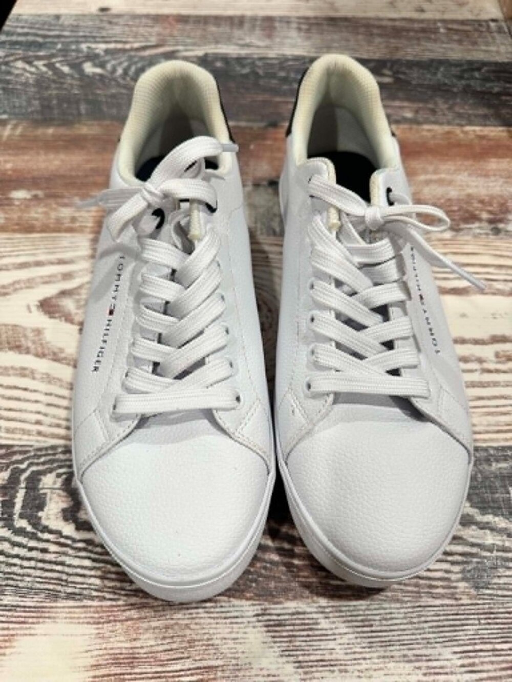 Tommy Hilfiger Men's REZMY WHITE LEATHER Lace Up Sneakers Size 8.5